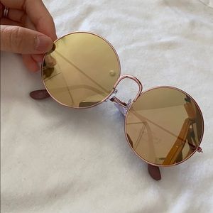 Reflecting sun glasses